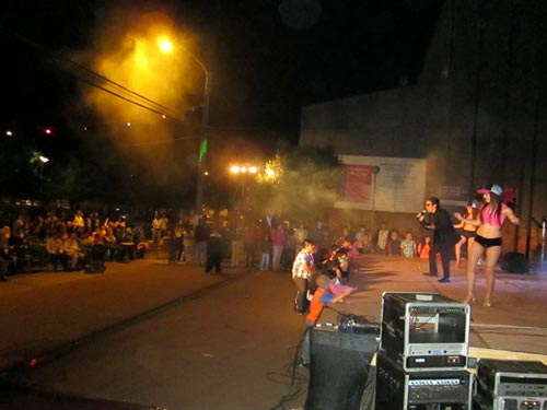 Traiguén vibró con el Día de los Enamorados y Bailetón