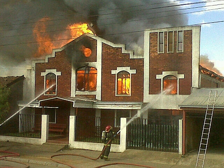 Templo de la Iglesia Metodista Pentecostal de Traiguén fué afectado por un incendio