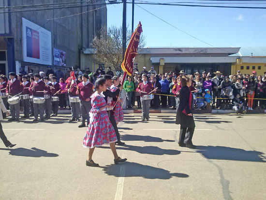 Establecimientos educacionales de Traiguén se lucieron en brillante Desfile Patrio