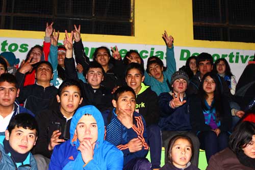 Alegría y Felicidad en el Primer Día del Festival de la Voz Estudiantil en Traiguén