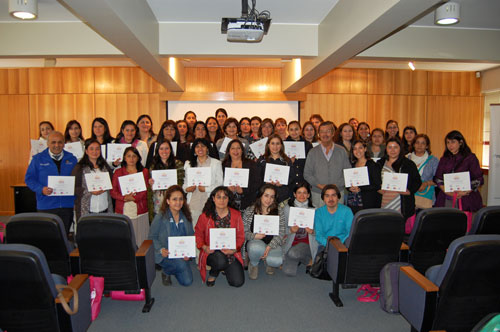 Educadoras de Traiguén y la región descubren la magia de la ciencia en talleres