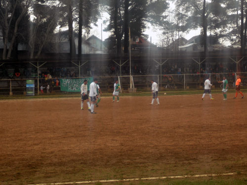 The Chileans y Villa Florencia clasifican a Cuartos de Final del Regional de Fútbol Seniors
