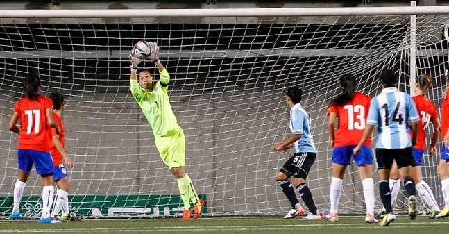Futbolista Femenina Chilena Fichará por el PSG Francés y Hará Historia en el Fútbol Mundial