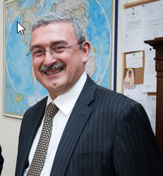 Traiguenino Julio Bravo Yubini es Confirmado en su Cargo de Embajador en Polonia