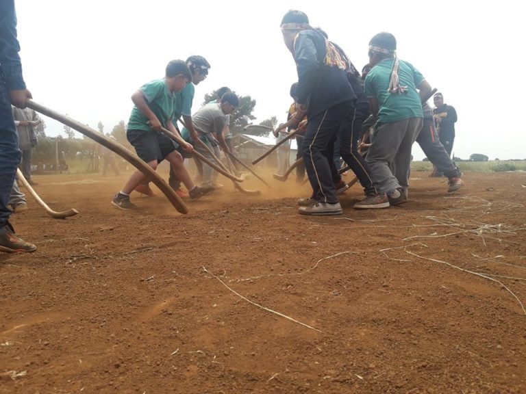 Realizan el Primer Encuentro Cultural y Deportivo Mapuche