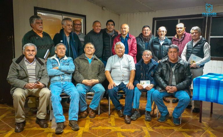 Alcalde entregó afectuoso saludo a ex normalistas que se reunieron en Traiguén