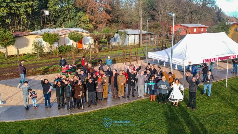 Vecinos del sector rural el Granero de Quino de Traiguén inauguraron nueva plaza