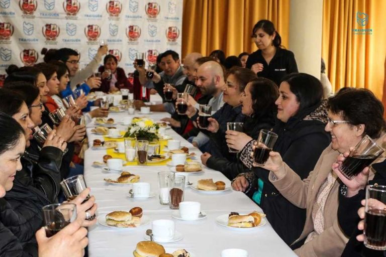 Municipalidad de Traiguén Festejo a Manipuladoras de Alimentos en Su Día