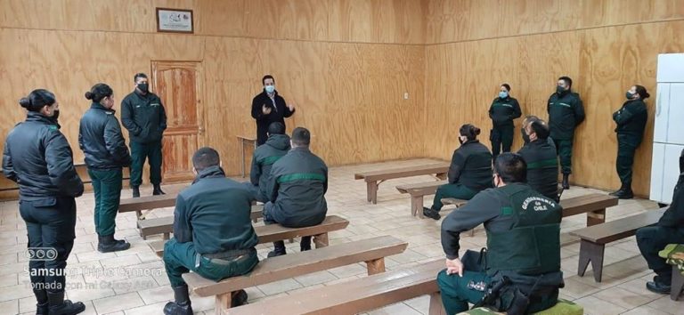 Director del Hospital de Traiguén Realizo Charla Sobre Covid-19 a Funcionarios e Internos de la Cárcel
