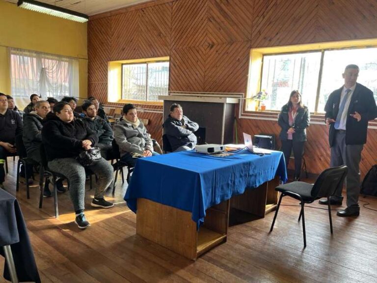 Traiguén impulsa el emprendimiento con éxito en charla sobre Fondos Concursables de SERCOTEC