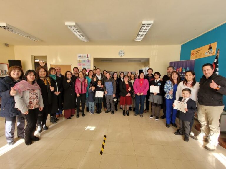 Con Emotivas Ceremonias se Destacó a los 8 Booktubers de La Araucanía en Traiguén