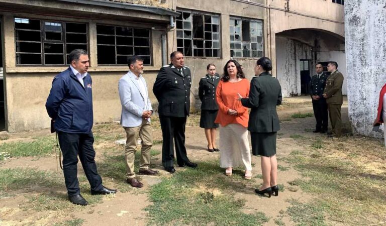 Seremi de Justicia y DD.HH. asiste a ceremonia de aniversario de centro de gendarmería en Traiguén