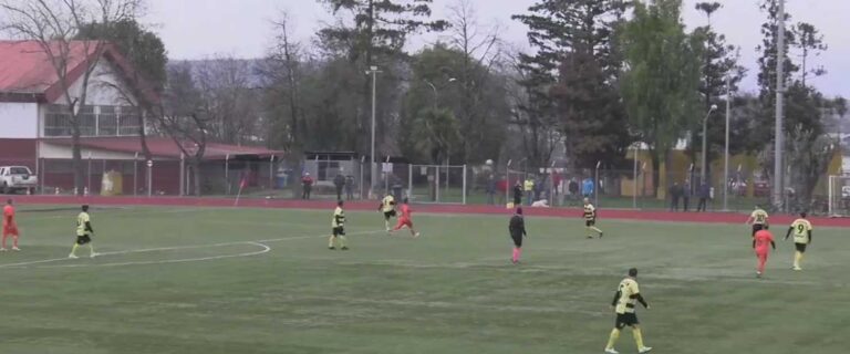 [Fútbol] ¡Fiesta aurinegra! Traiguén Deportivo avanza a semifinales del regional super seniors tras vencer en Galvarino.