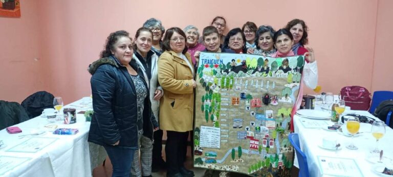 Culminó con éxito el taller de Manualidades en Arpillera!