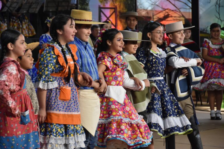 Muestra Comunal de Cueca Escolar, Traiguén 2024: Un Éxito de Tradición y Talento