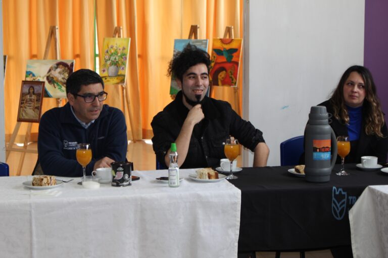 Exposición de Obras del Taller de Pintura en Acrílico Abre sus Puertas en la Casa de la Cultura a Partir del 30 de Agosto