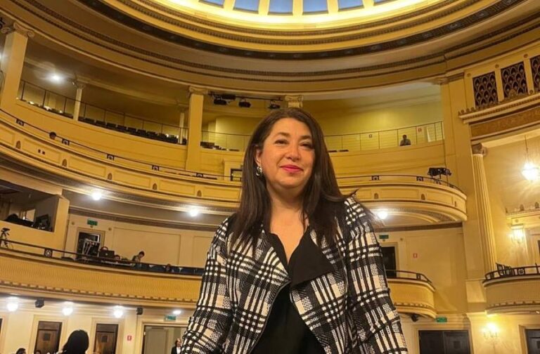 Directora de Orquesta Sinfónica Escolar de Traiguén Brilla en Hub Internacional