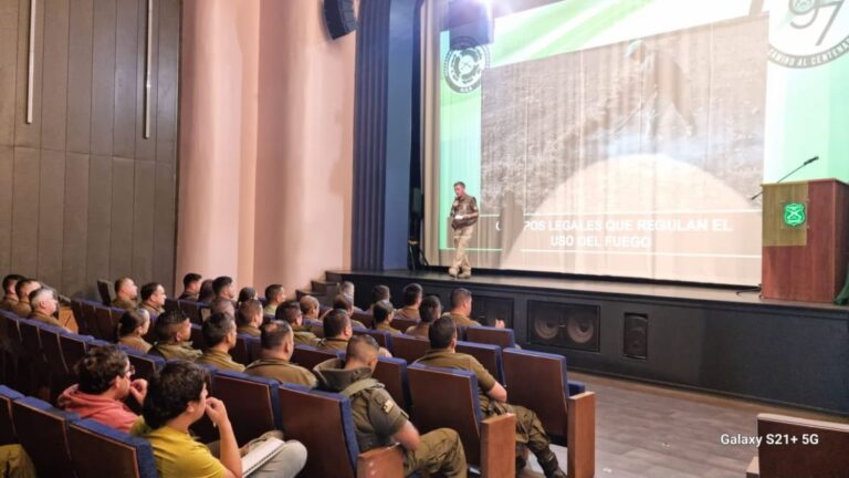 Departamento del Medio Ambiente OS-5 Capacita a Carabineros en Prevención de Incendios Forestales en Malleco