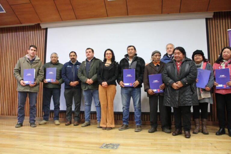 CNR entregó bonos de riego que mejorarán la productividad y calidad de vida de 253 familias de La Araucanía